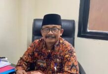 Tangani Sampah, Lurah Abadijaya Aktif Berkomunikasi Dengan Warga Melalui WAG.