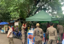 Satpol PP Kota Depok Tertibkan PKL di Kawasan Komplek GDC Hingga ke Jalan Taman Merdeka