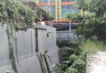 Seperti Buat Bom Waktu, Bangunan Gudang Sembako BK di Sawangan Depok Diduga Menutupi Aliran Kali